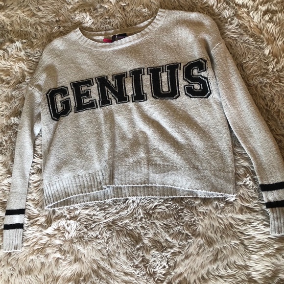 Light Grey Slightly Cropped Sweater - Picture 2 of 3